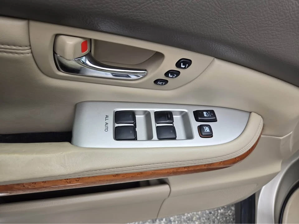 2007 Lexus RX 2nd Gen - Image 15 of 18