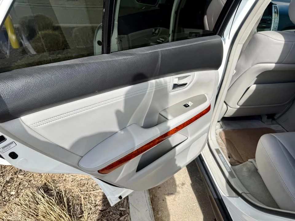 2007 Lexus RX 2nd Gen - Image 7 of 11