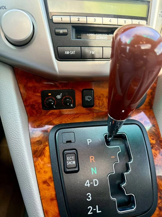 2007 Lexus RX 2nd Gen - Image 6 of 8