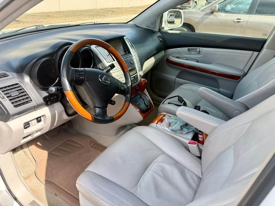 2007 Lexus RX 2nd Gen - Image 4 of 8