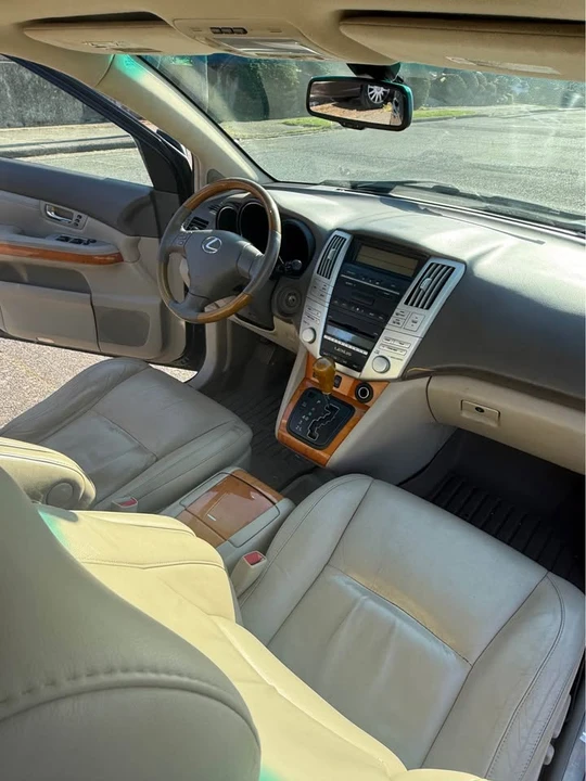 2007 Lexus RX 2nd Gen - Image 5 of 11