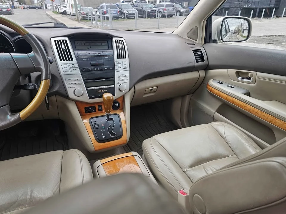 2007 Lexus RX 2nd Gen - Image 15 of 19