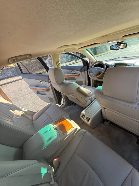 2007 Lexus RX 2nd Gen - Image 6 of 11