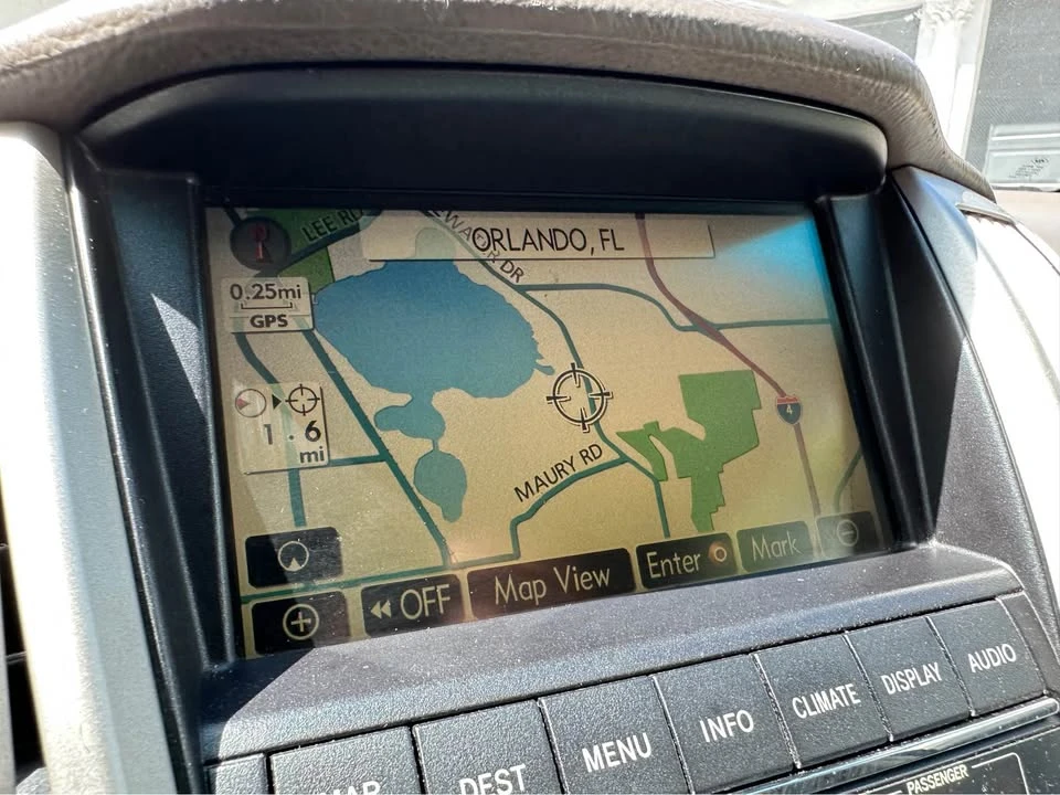 2007 Lexus RX 2nd Gen - Image 15 of 18