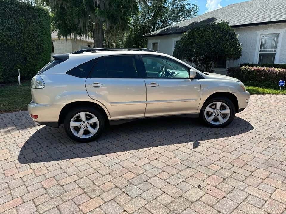 2007 Lexus RX 2nd Gen - Image 4 of 18