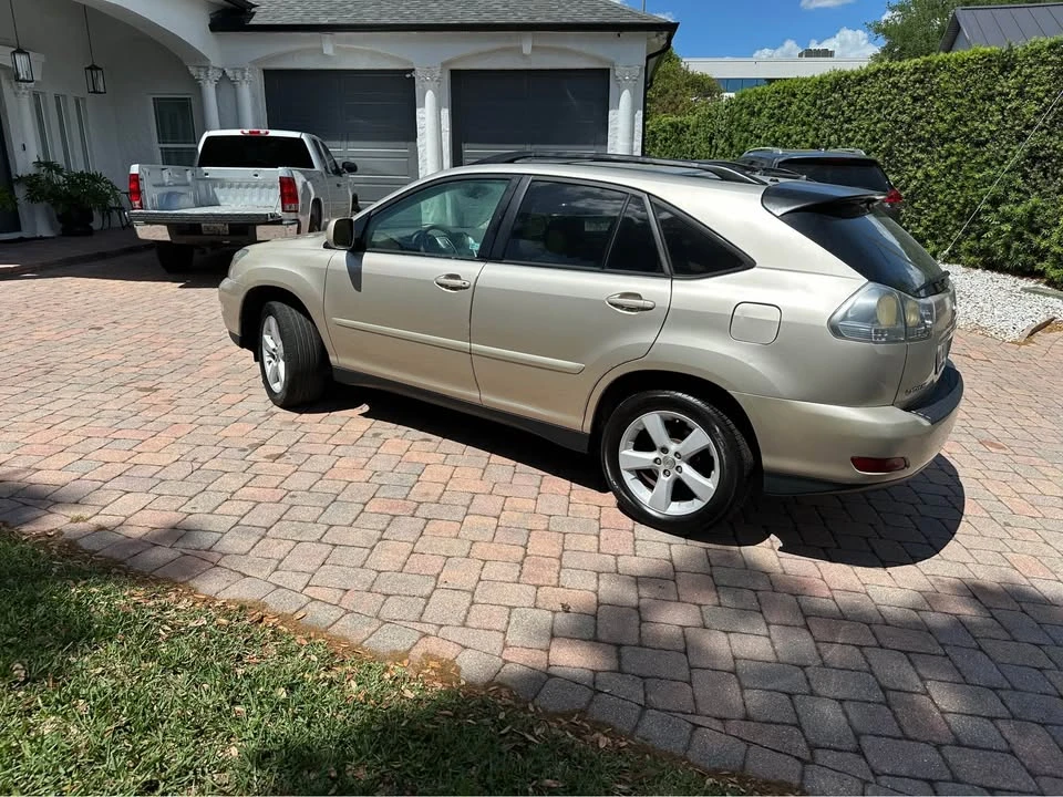 2007 Lexus RX 2nd Gen - Image 6 of 18