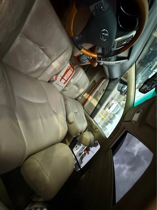 2007 Lexus RX 2nd Gen - Image 7 of 12