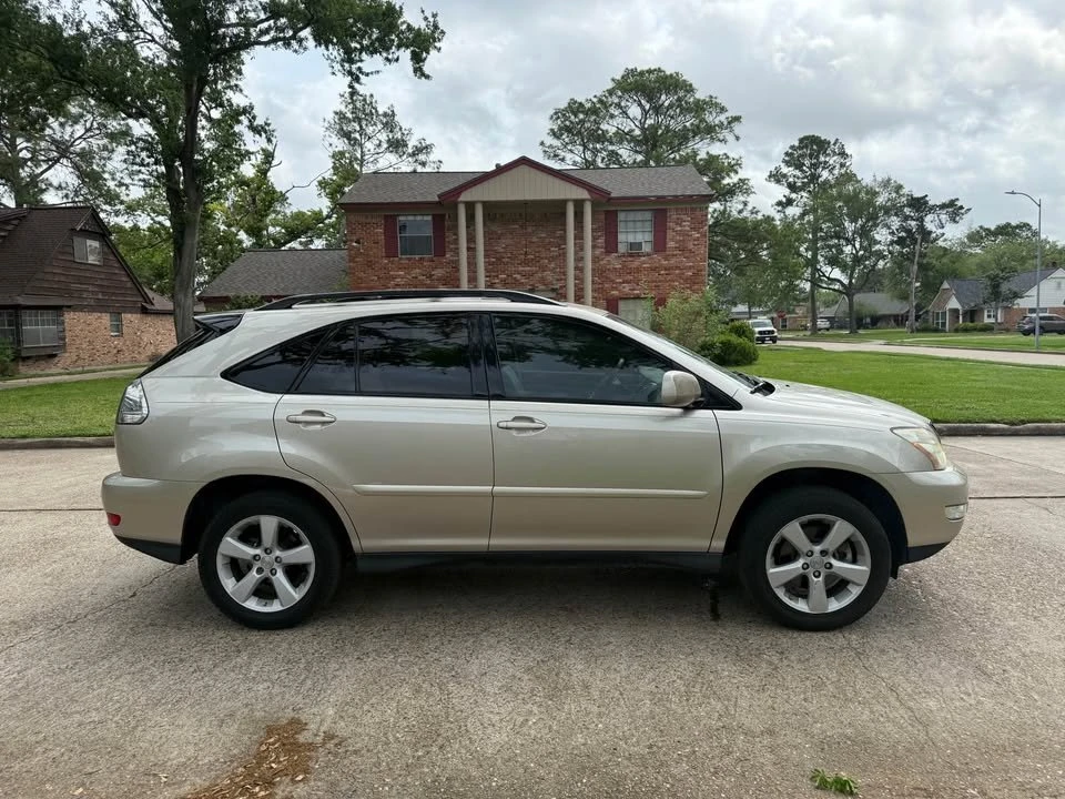 2007 Lexus RX 2nd Gen - Image 4 of 5