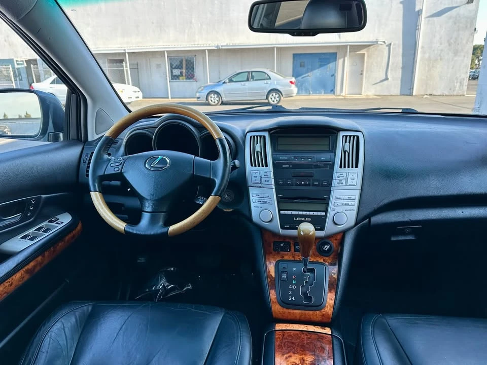 2007 Lexus RX 2nd Gen - Image 9 of 16