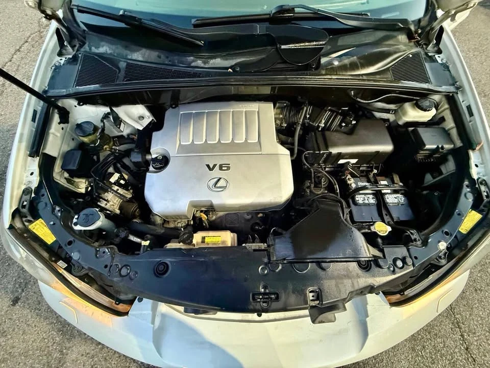 2007 Lexus RX 2nd Gen - Image 16 of 18
