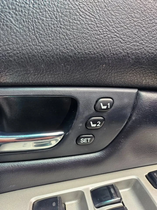 2007 Lexus RX 2nd Gen - Image 18 of 20