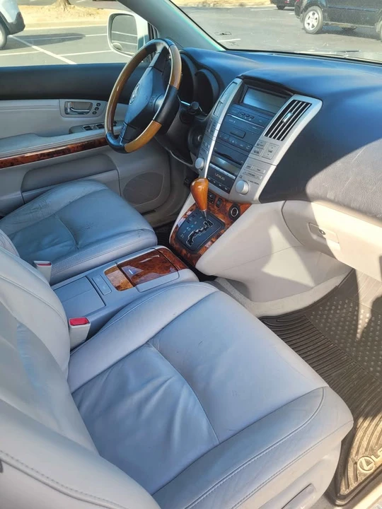 2007 Lexus RX 2nd Gen - Image 7 of 17