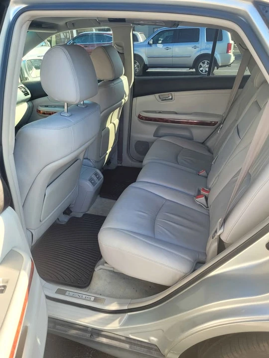 2007 Lexus RX 2nd Gen - Image 8 of 17