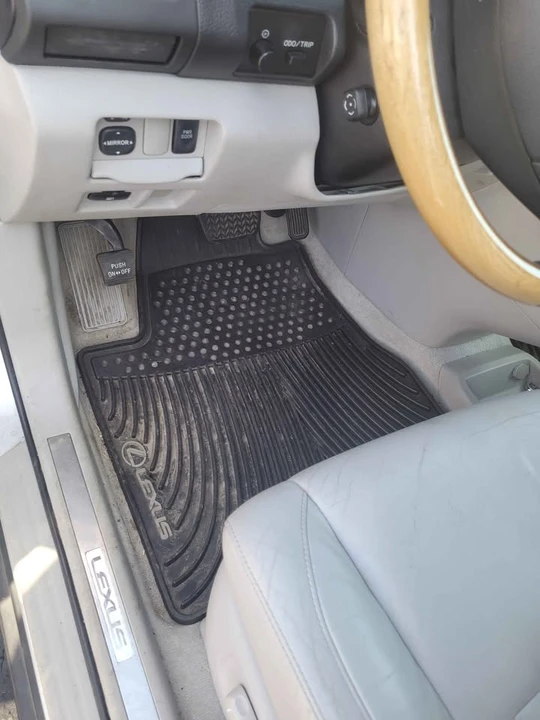 2007 Lexus RX 2nd Gen - Image 13 of 17