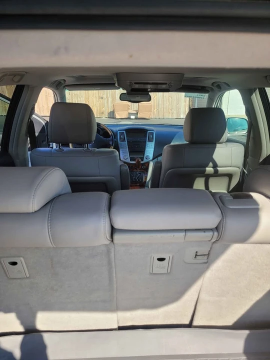 2007 Lexus RX 2nd Gen - Image 12 of 17