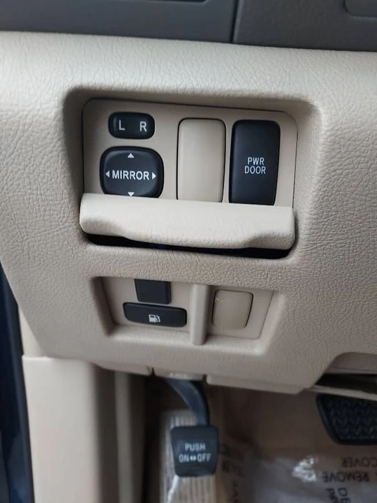 2007 Lexus RX 2nd Gen - Image 8 of 20