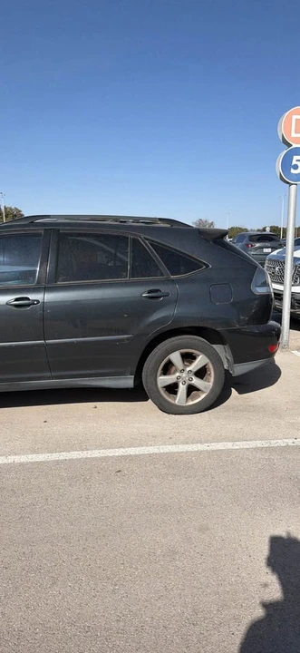 2007 Lexus RX 2nd Gen - Image 3 of 5