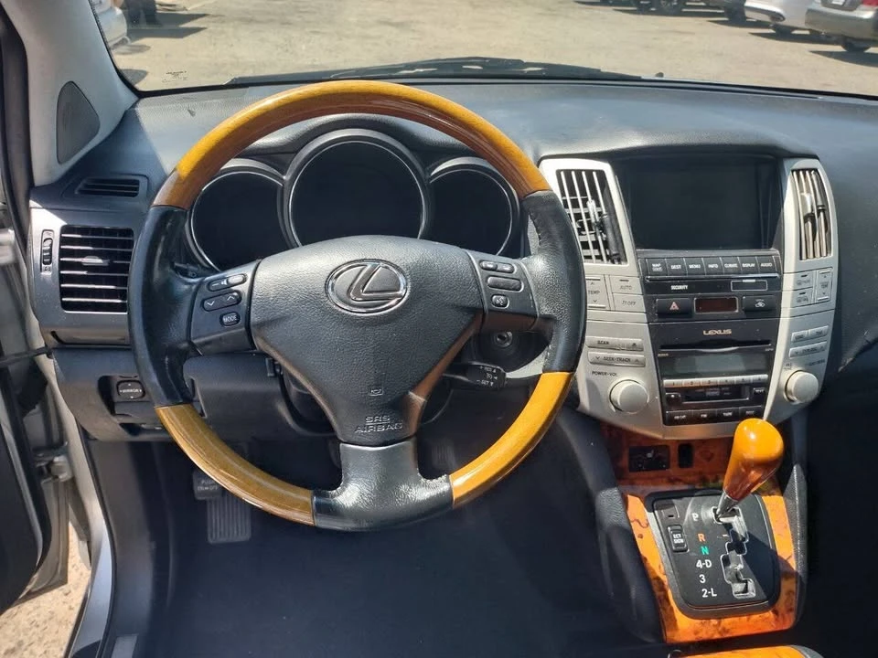 2007 Lexus RX 2nd Gen - Image 16 of 20