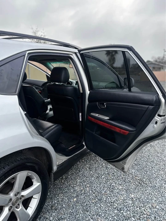 2007 Lexus RX 2nd Gen - Image 13 of 18