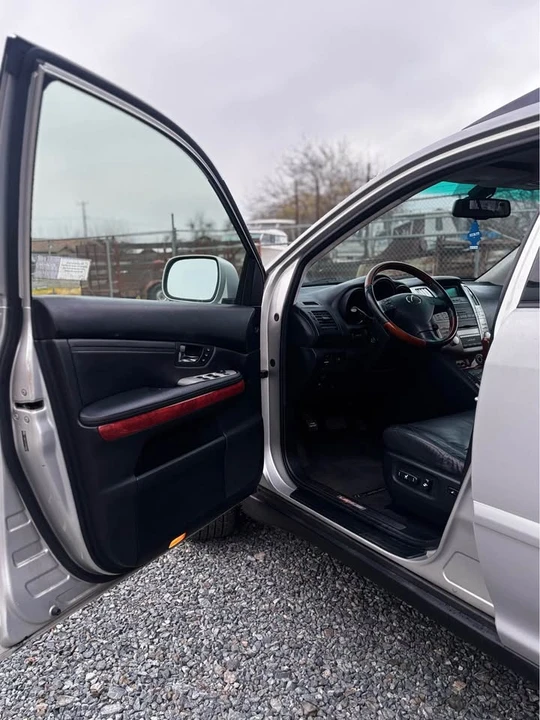 2007 Lexus RX 2nd Gen - Image 9 of 18