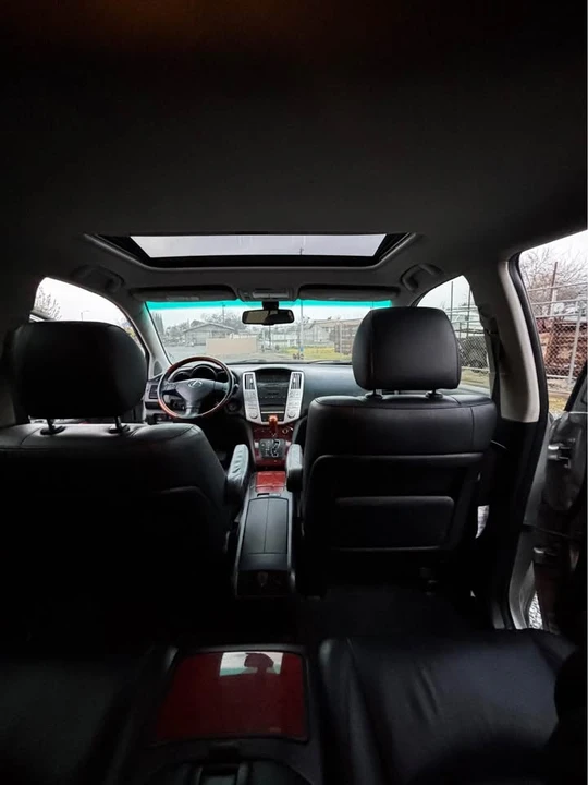 2007 Lexus RX 2nd Gen - Image 15 of 18