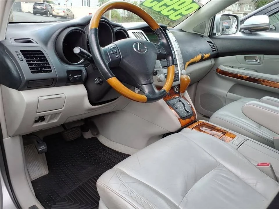 2007 Lexus RX 2nd Gen - Image 11 of 20