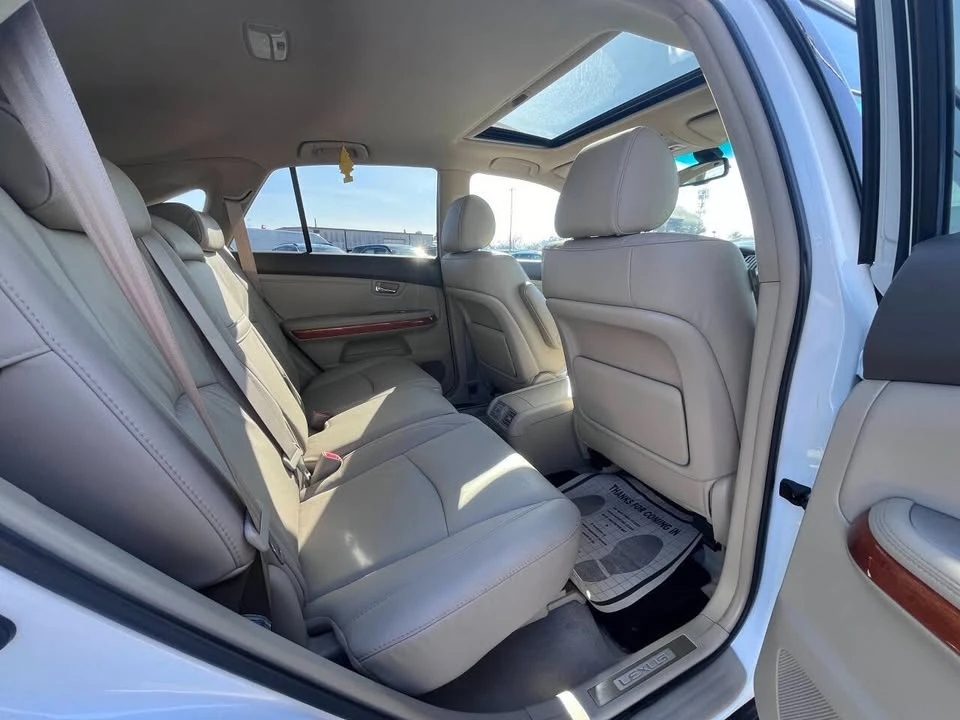 2007 Lexus RX 2nd Gen - Image 12 of 17