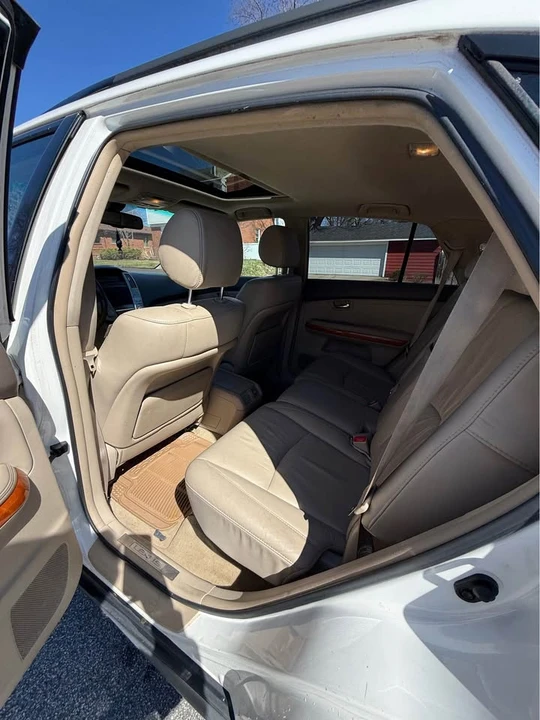 2007 Lexus RX 2nd Gen - Image 16 of 20