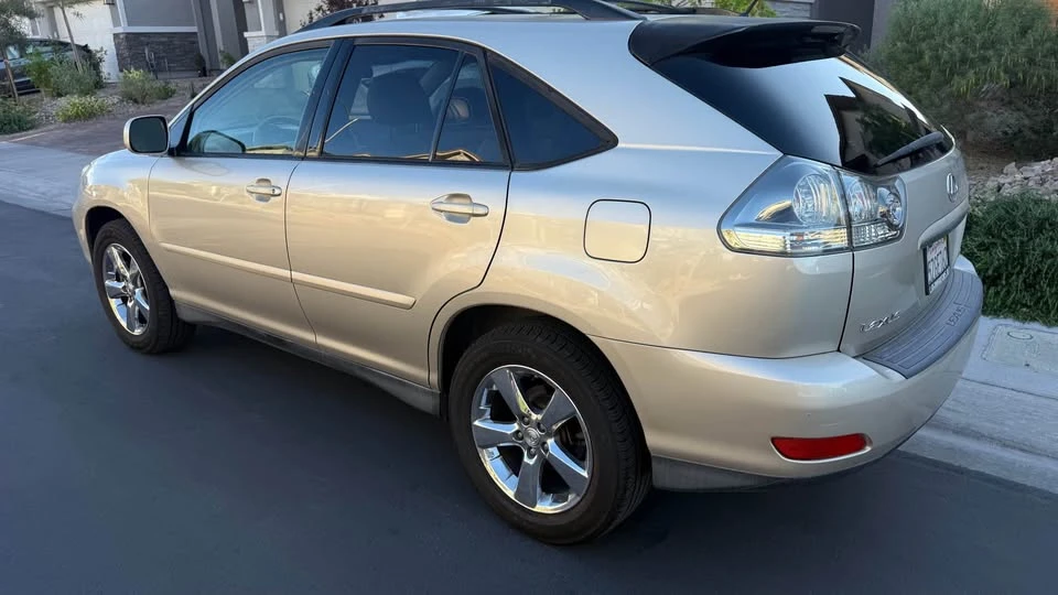 2007 Lexus RX 2nd Gen - Image 3 of 10
