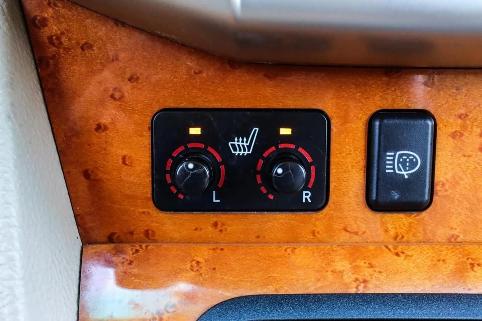 2007 Lexus RX 2nd Gen - Image 9 of 20