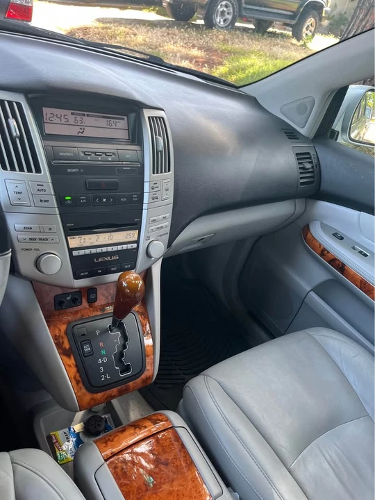 2007 Lexus RX 2nd Gen - Image 12 of 17