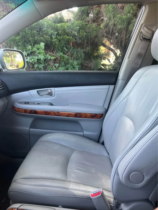 2007 Lexus RX 2nd Gen - Image 13 of 17