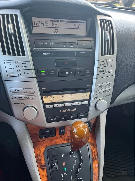 2007 Lexus RX 2nd Gen - Image 16 of 17
