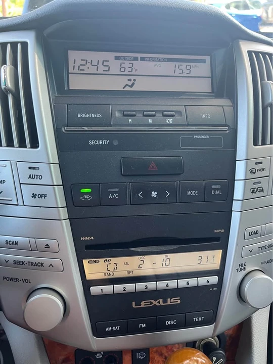 2007 Lexus RX 2nd Gen - Image 10 of 17