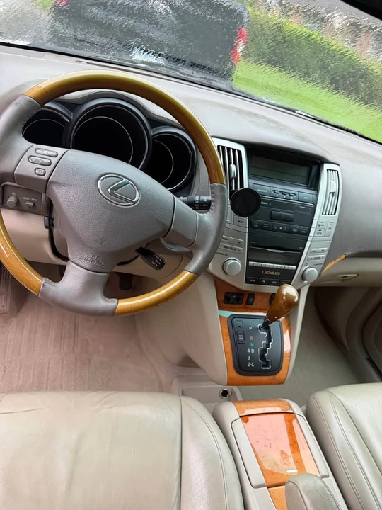 2007 Lexus RX 2nd Gen - Image 8 of 10