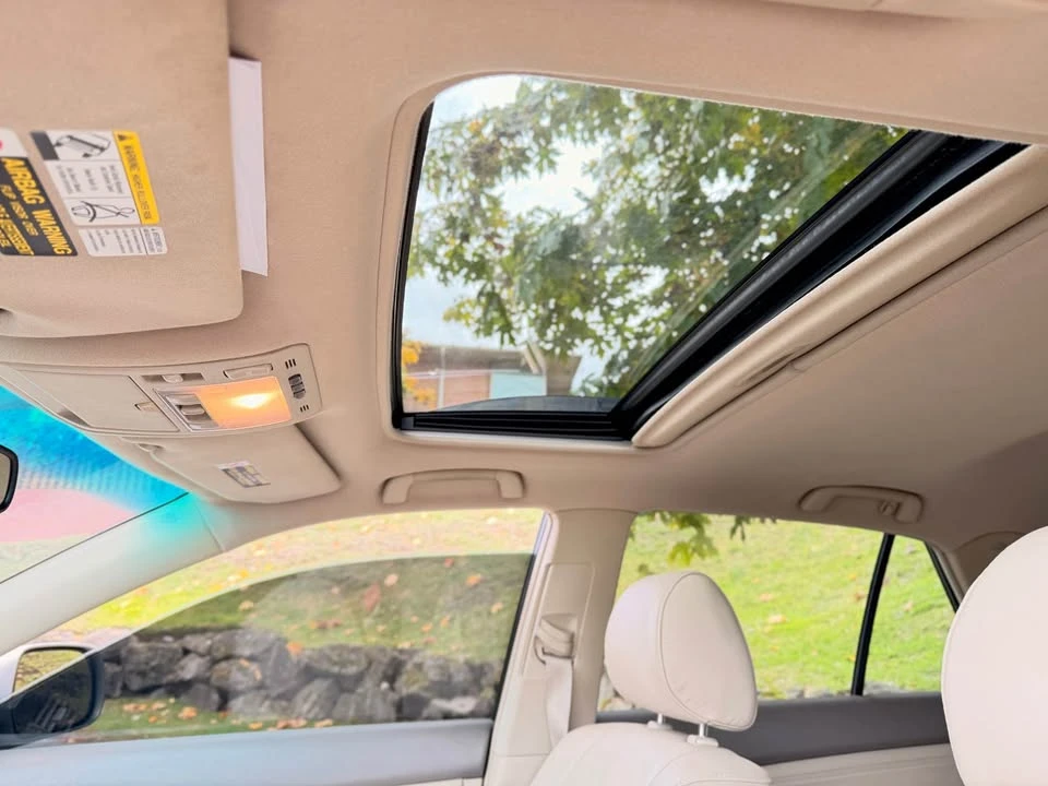 2007 Lexus RX 2nd Gen - Image 11 of 16