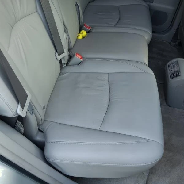 2007 Lexus RX 2nd Gen - Image 12 of 15