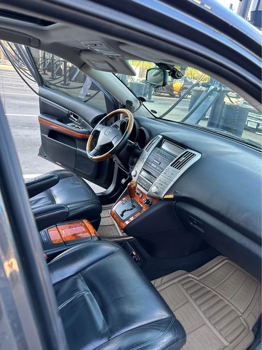 2007 Lexus RX 2nd Gen - Image 8 of 13