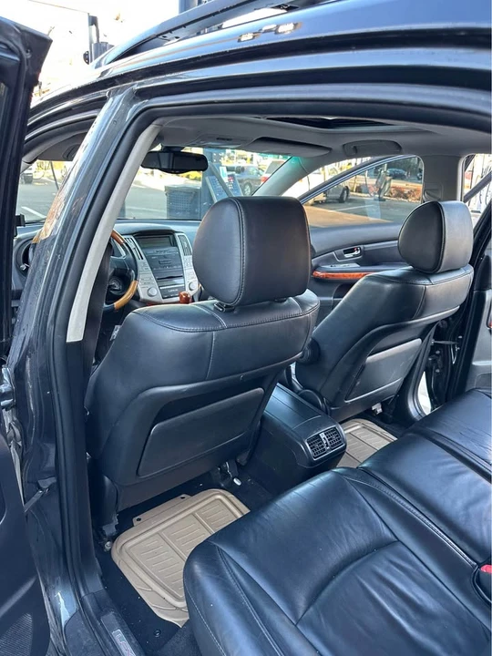 2007 Lexus RX 2nd Gen - Image 10 of 13