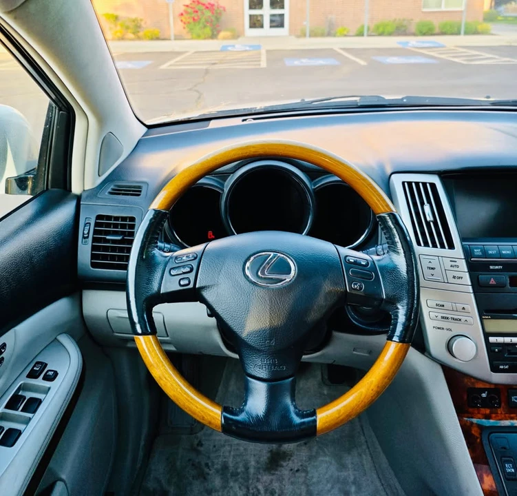 2007 Lexus RX 2nd Gen - Image 12 of 14