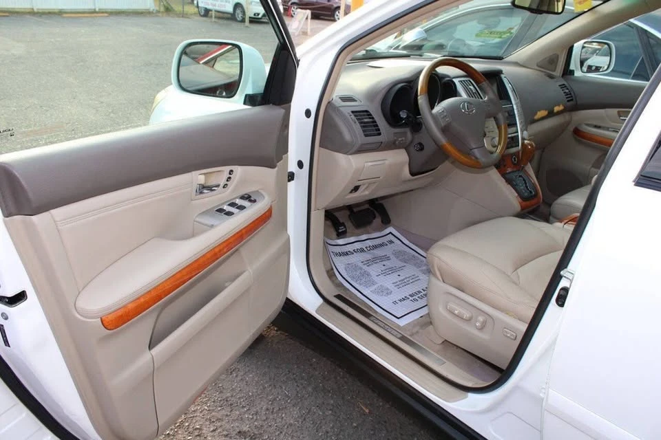 2007 Lexus RX 2nd Gen - Image 14 of 20