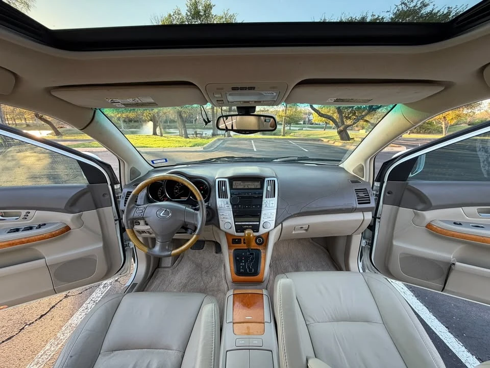 2007 Lexus RX 2nd Gen - Image 10 of 20