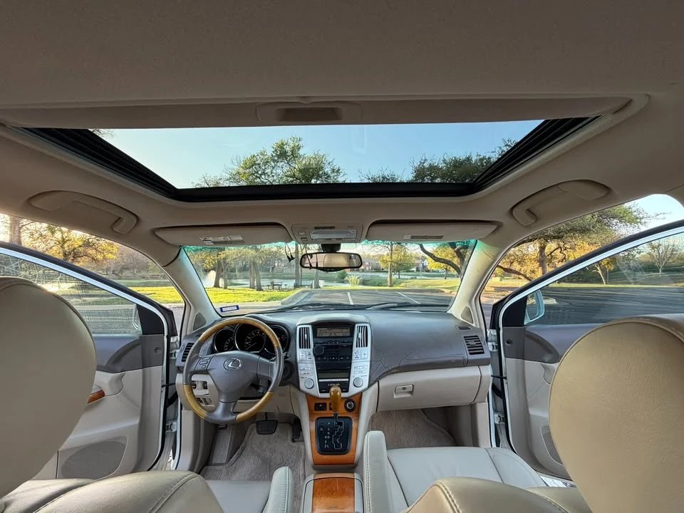 2007 Lexus RX 2nd Gen - Image 9 of 20