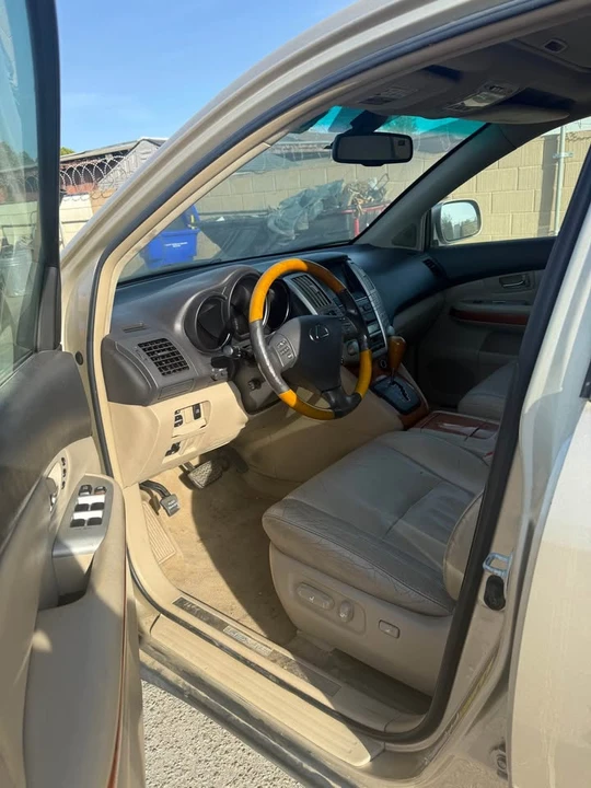2007 Lexus RX 2nd Gen - Image 7 of 12