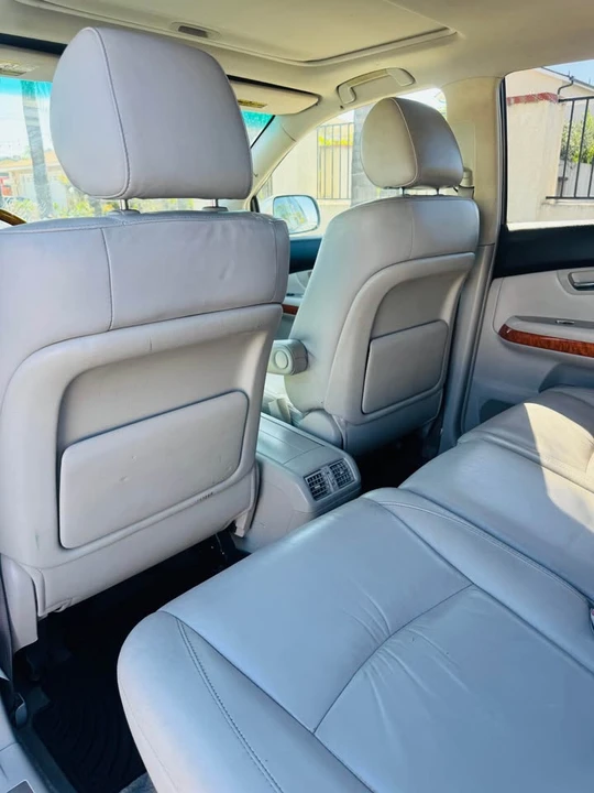 2007 Lexus RX 2nd Gen - Image 17 of 19