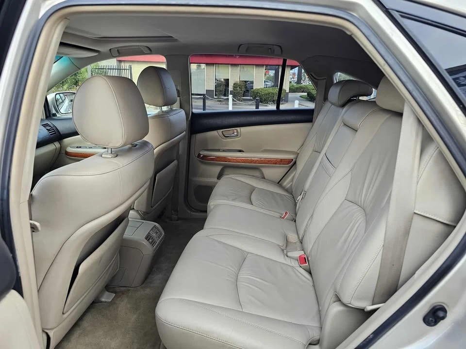 2007 Lexus RX 2nd Gen - Image 11 of 20