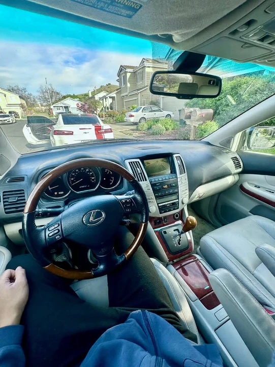 2007 Lexus RX 2nd Gen - Image 2 of 6