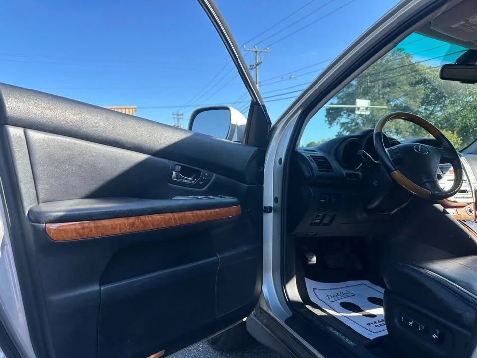 2007 Lexus RX 2nd Gen - Image 9 of 20