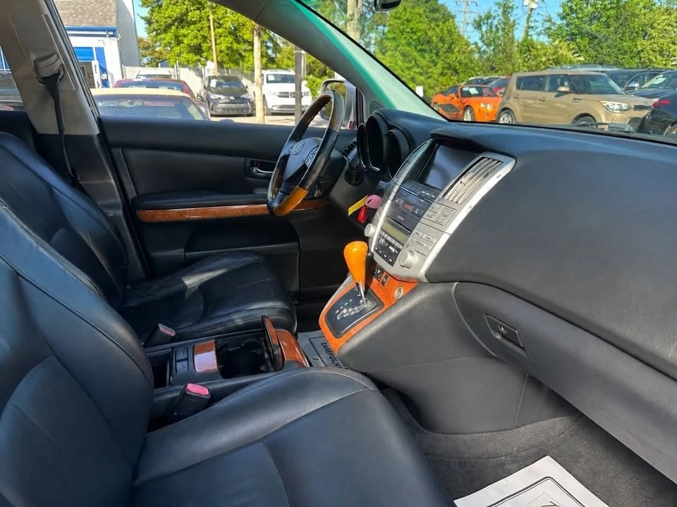 2007 Lexus RX 2nd Gen - Image 16 of 20
