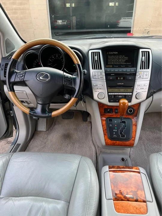 2007 Lexus RX 2nd Gen - Image 5 of 18
